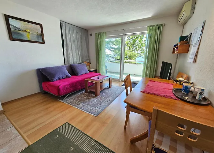 Zympresse Nv 1 With Sea View, 70m From The Apartment