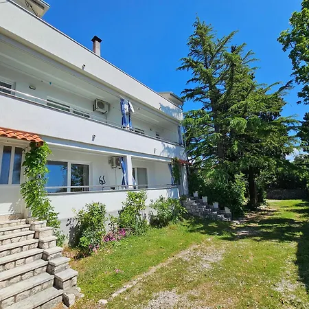 Lejlighed Zympresse Nv 1 With Sea View, 70m From The *